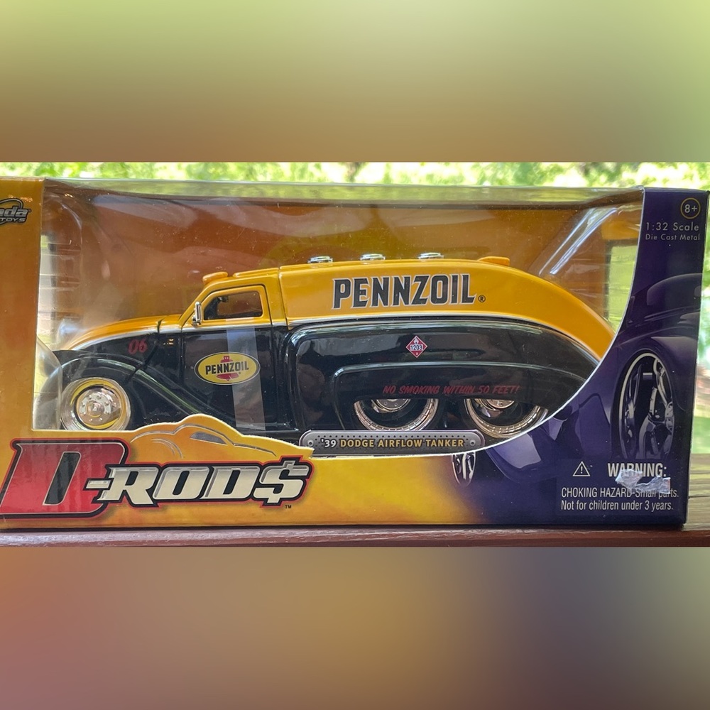 D-Rods - 1939 Dodge Airflow Tanker - Pennzoil - 1:32 Scale Car